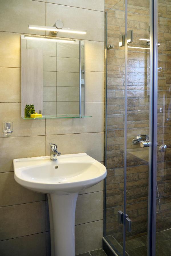 Rodou Suites & Villas Chrissi Akti Chania Exterior foto